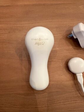 Clarisonic Mia2 facial cleansing device